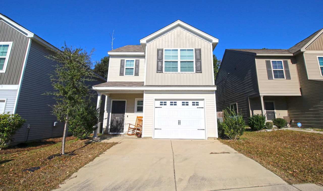 Craftsman Style 3BR 2.5BA for rent!