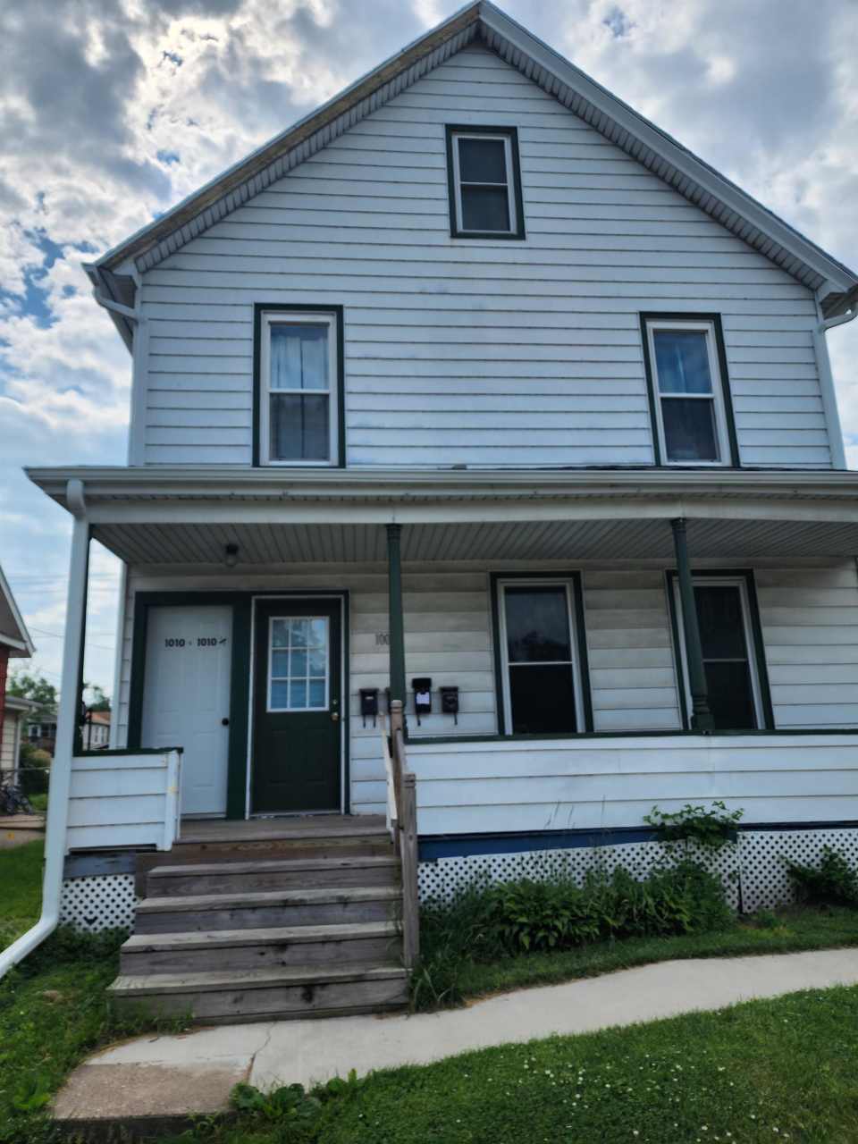 1008 Rhomberg Avenue - 1010-2