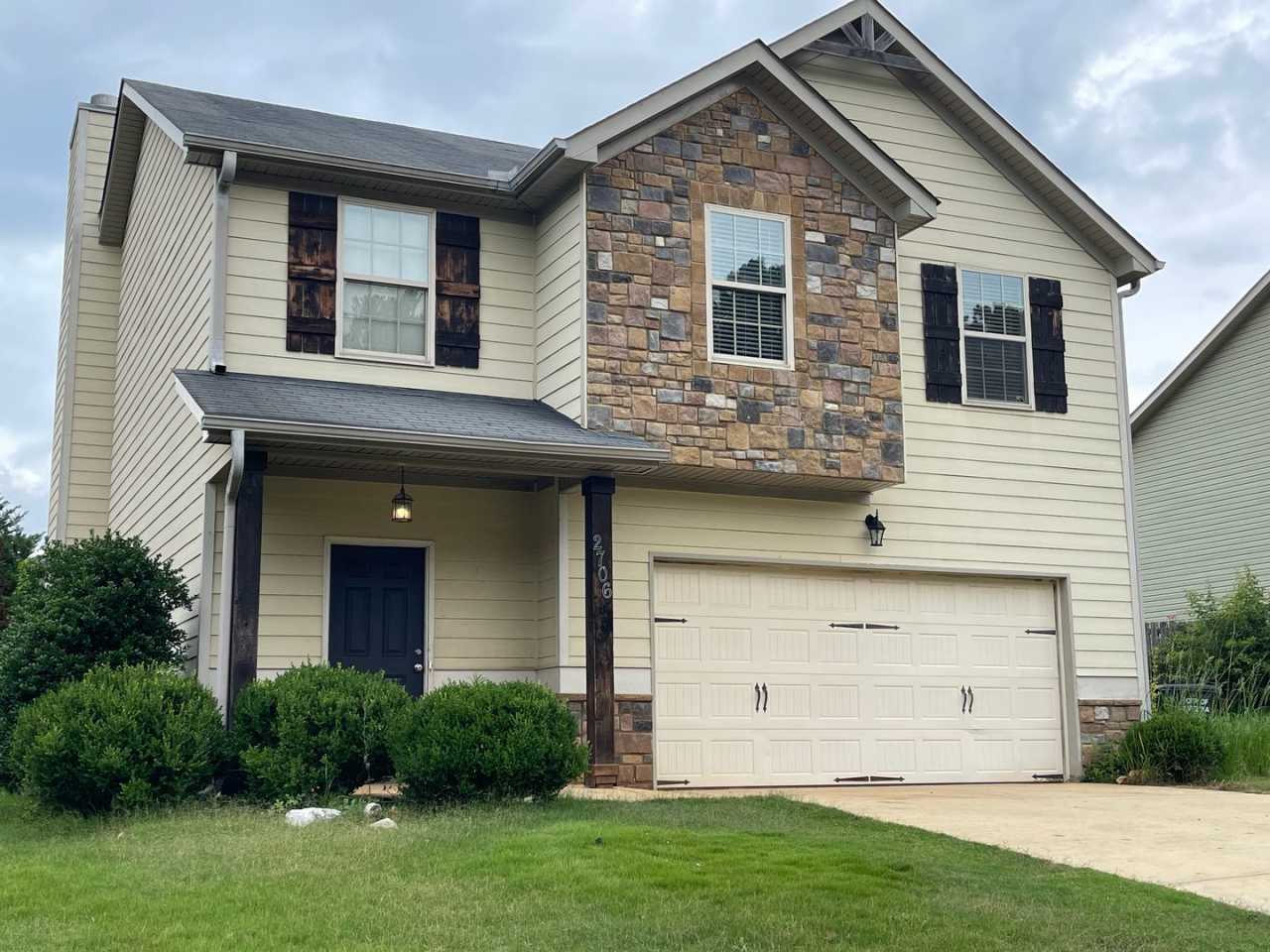 Beautiful 4bed/2.5bath Residential House in Bechet Woods!