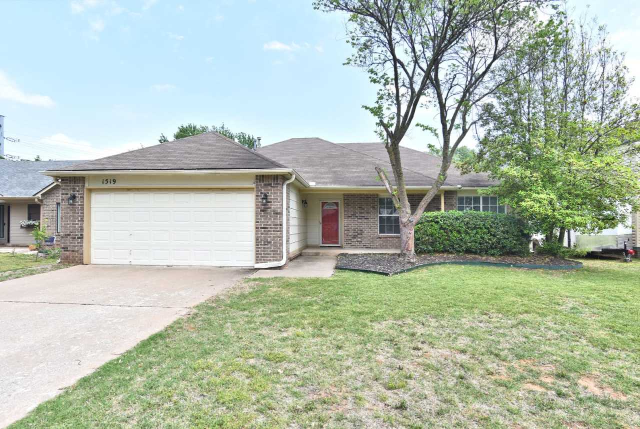 Welcome to your new home in Jenks!