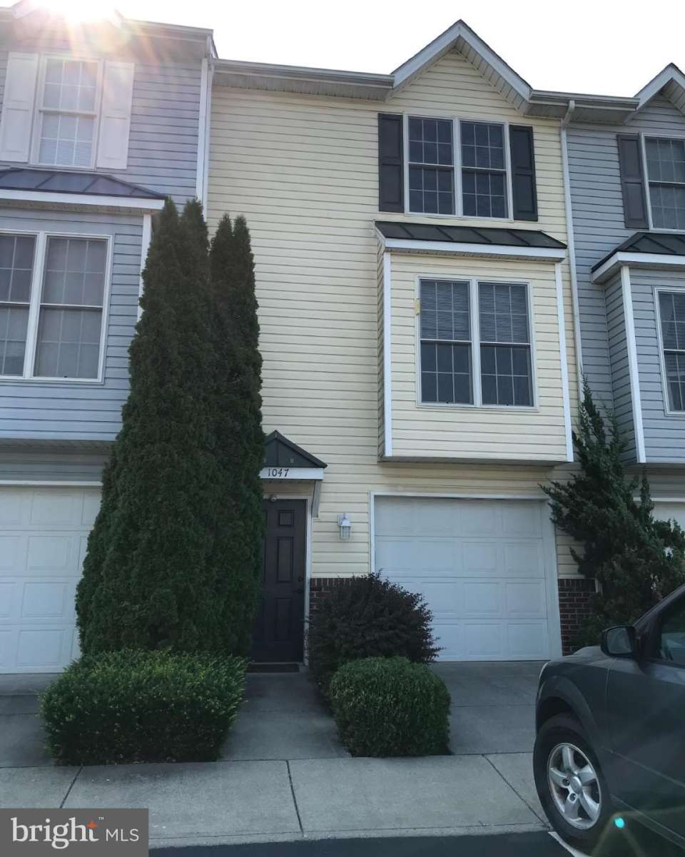 1047 BETSY ROSS Court