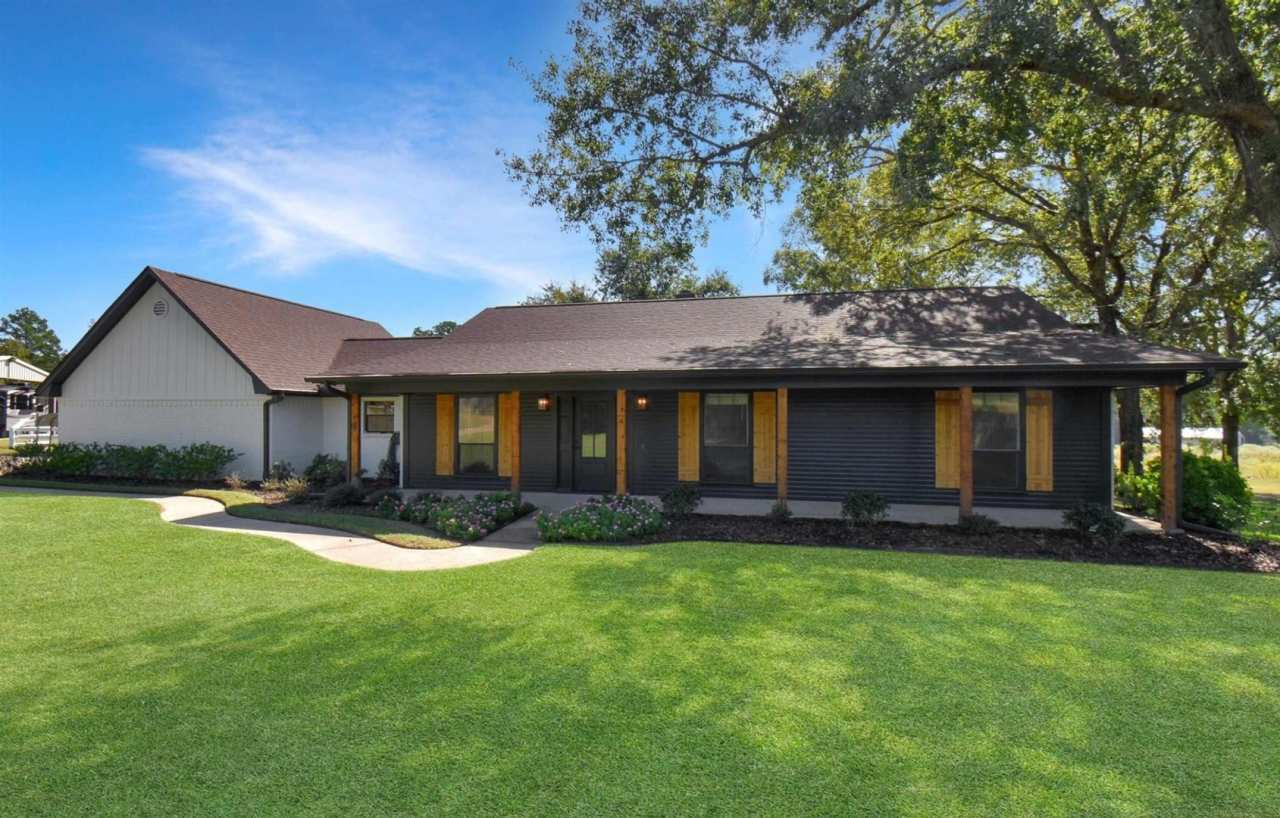 Available Now! 3-bedroom, 3-bath Updated Estate!