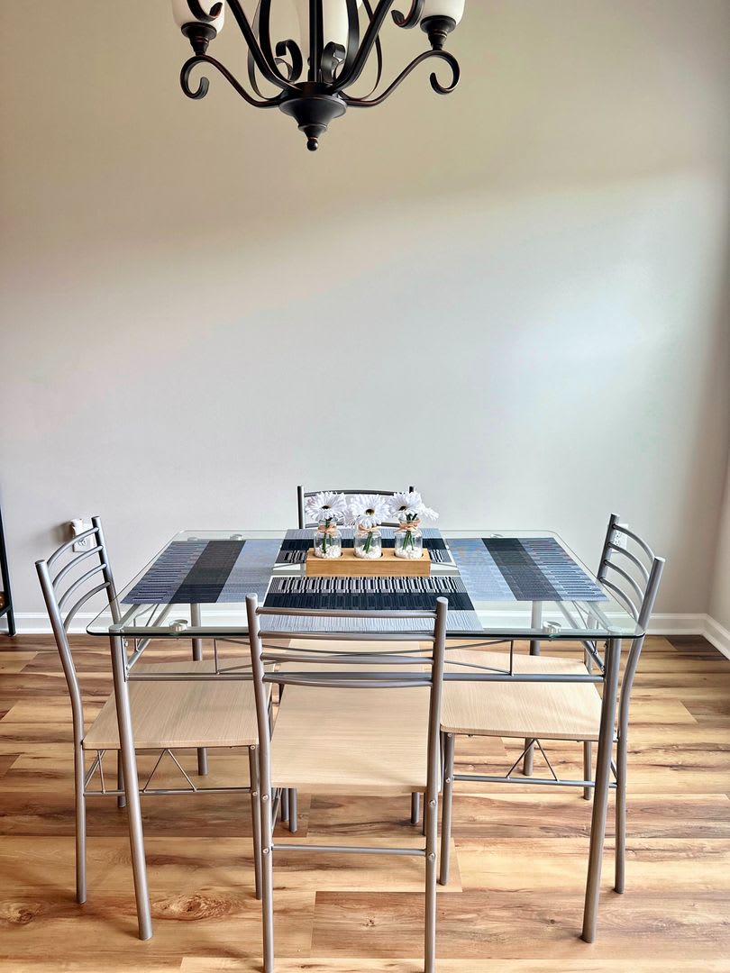 Room in 3 Bedroom Home at Kudzu St