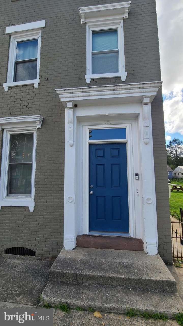 161 N COLLEGE STREET