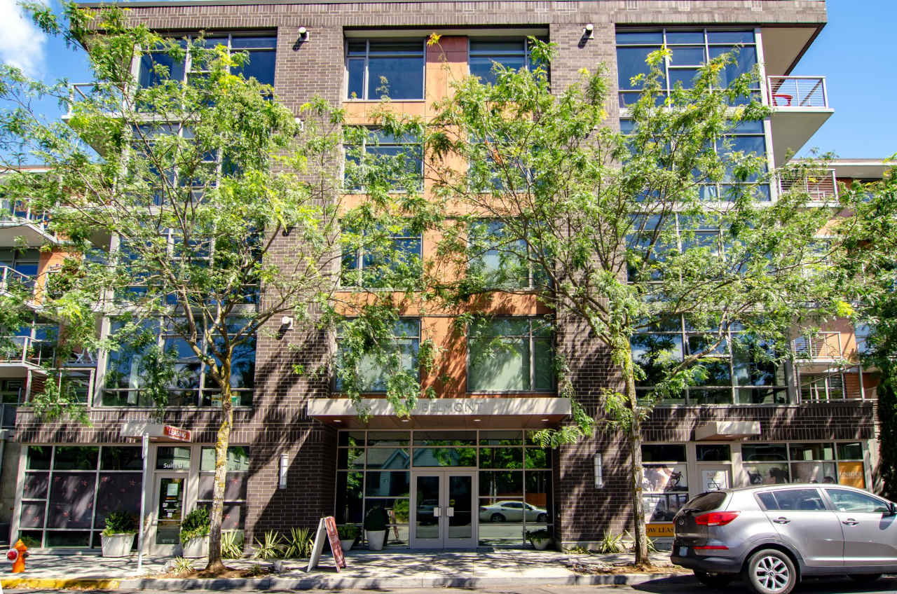 2121 Belmont