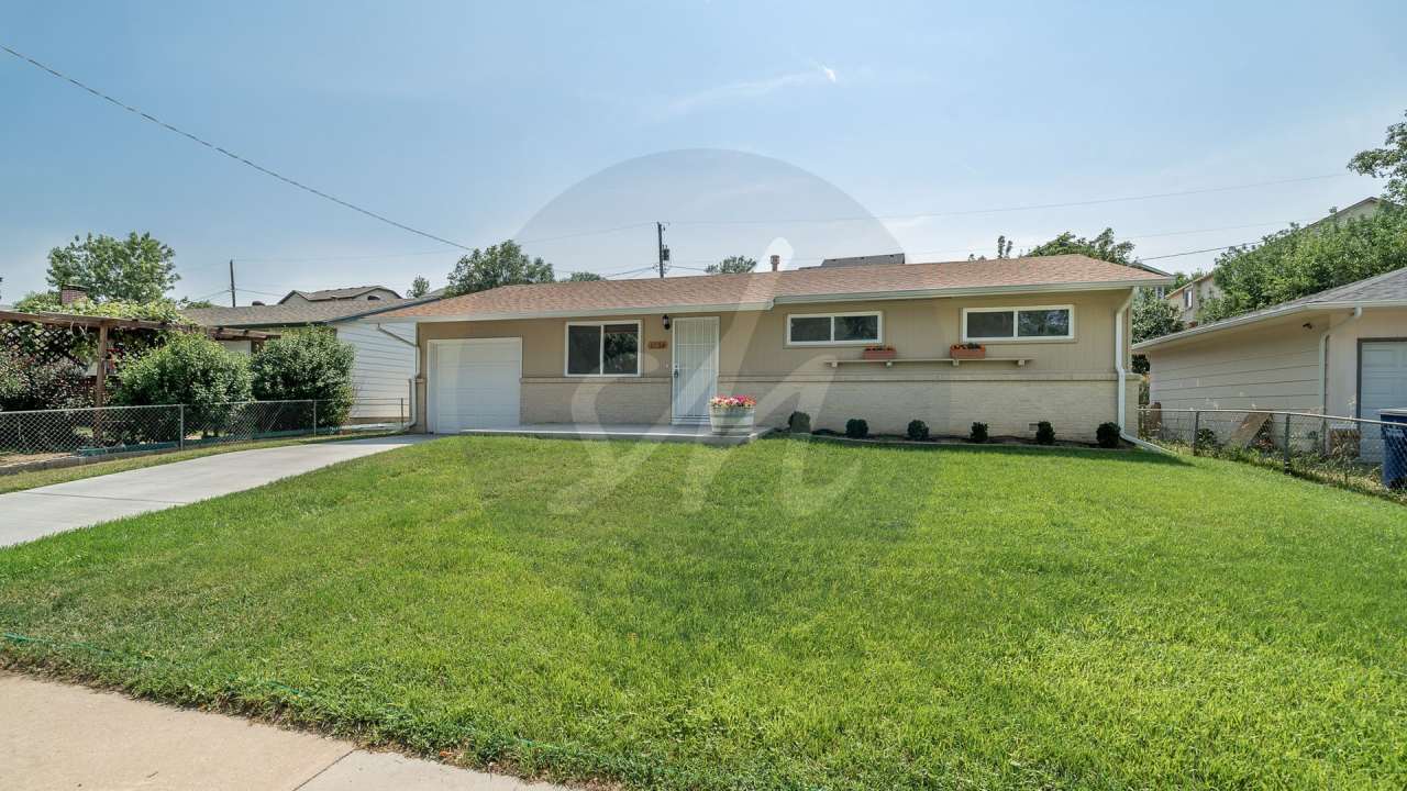 Charming Rancher in Stratmoor Valley