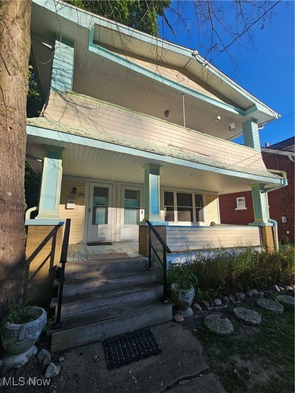 97 Hawthorne Avenue unit: Lower