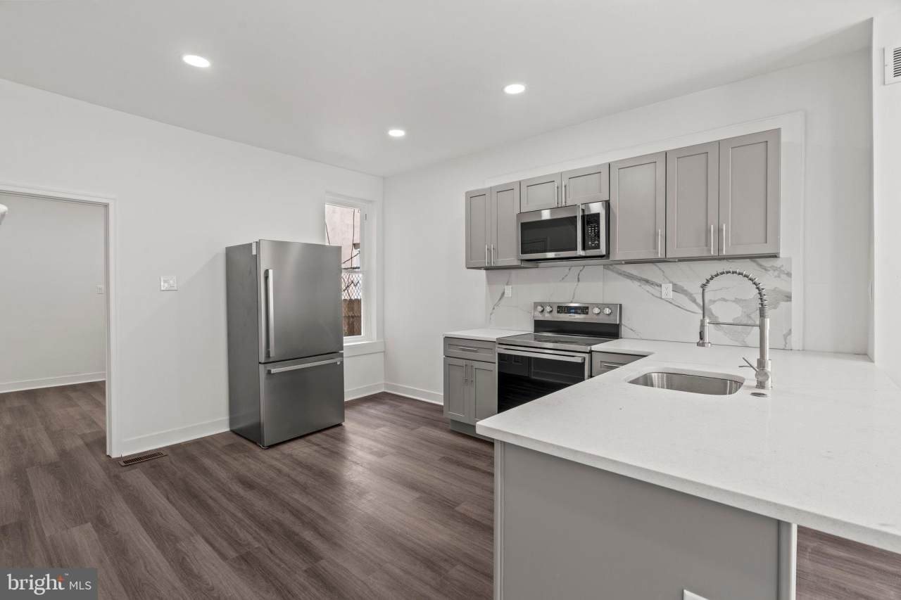 1334 N HOLLYWOOD STREET