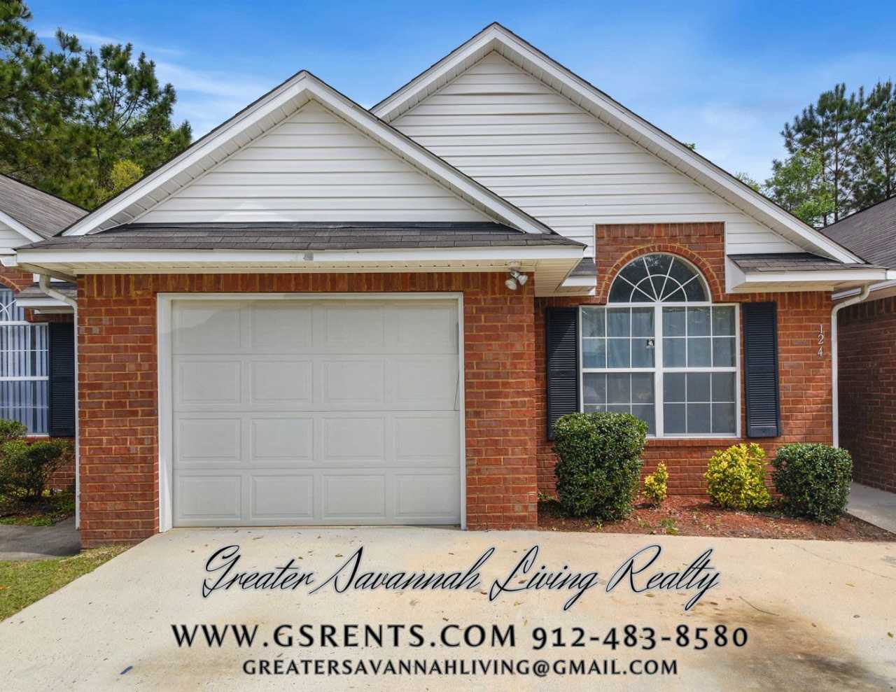 3 bedroom 2 bath townhome in Towne Park