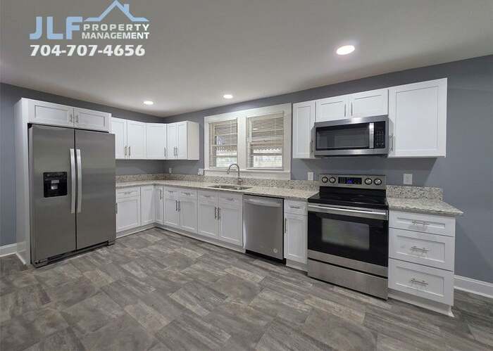 222 West McCubbins Street