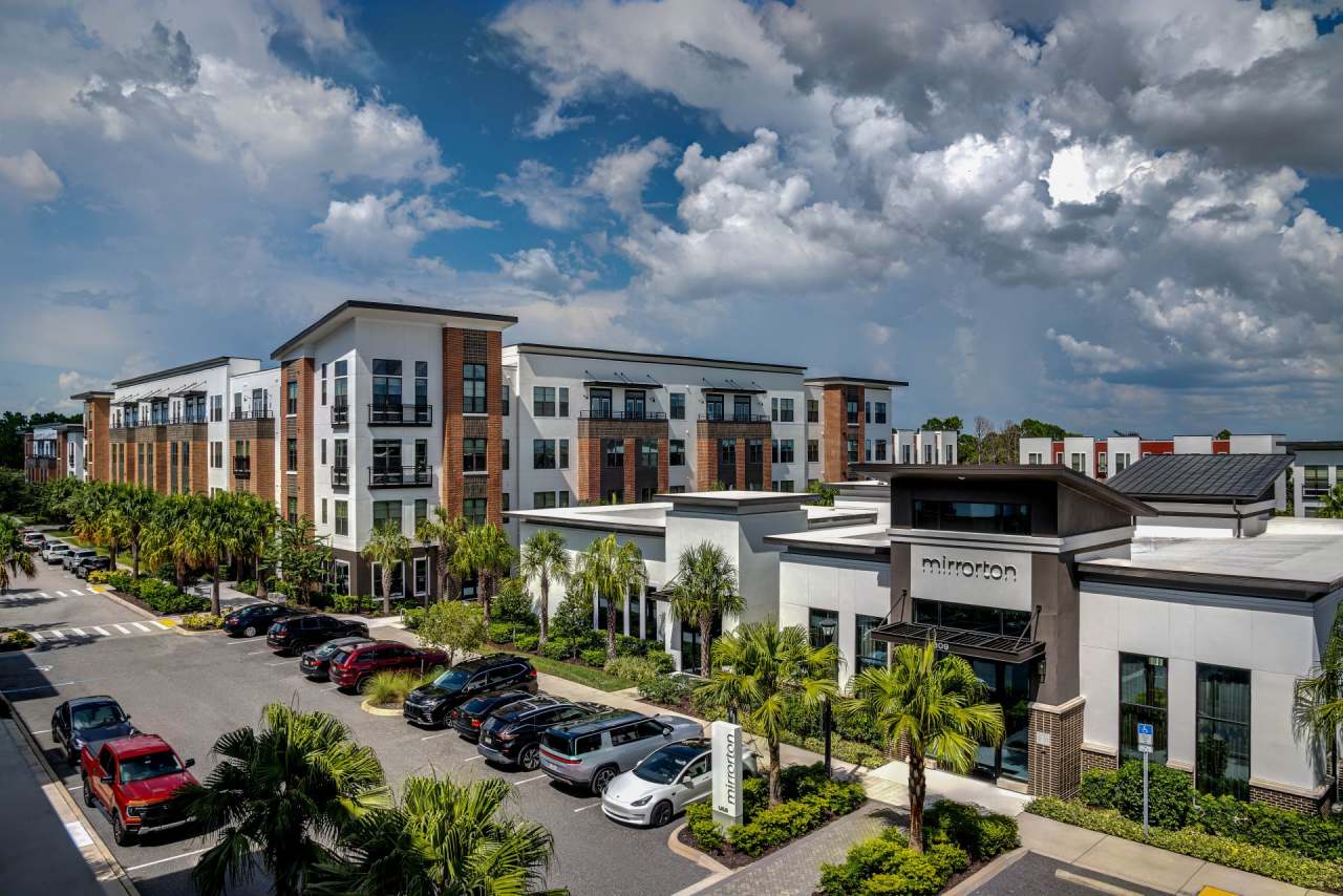 Mirrorton Apartments