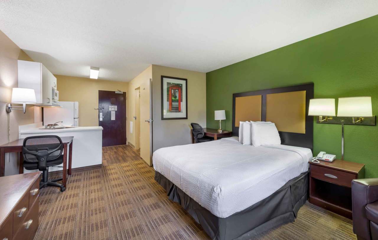 Cleveland - Beachwood - Orange Place - South