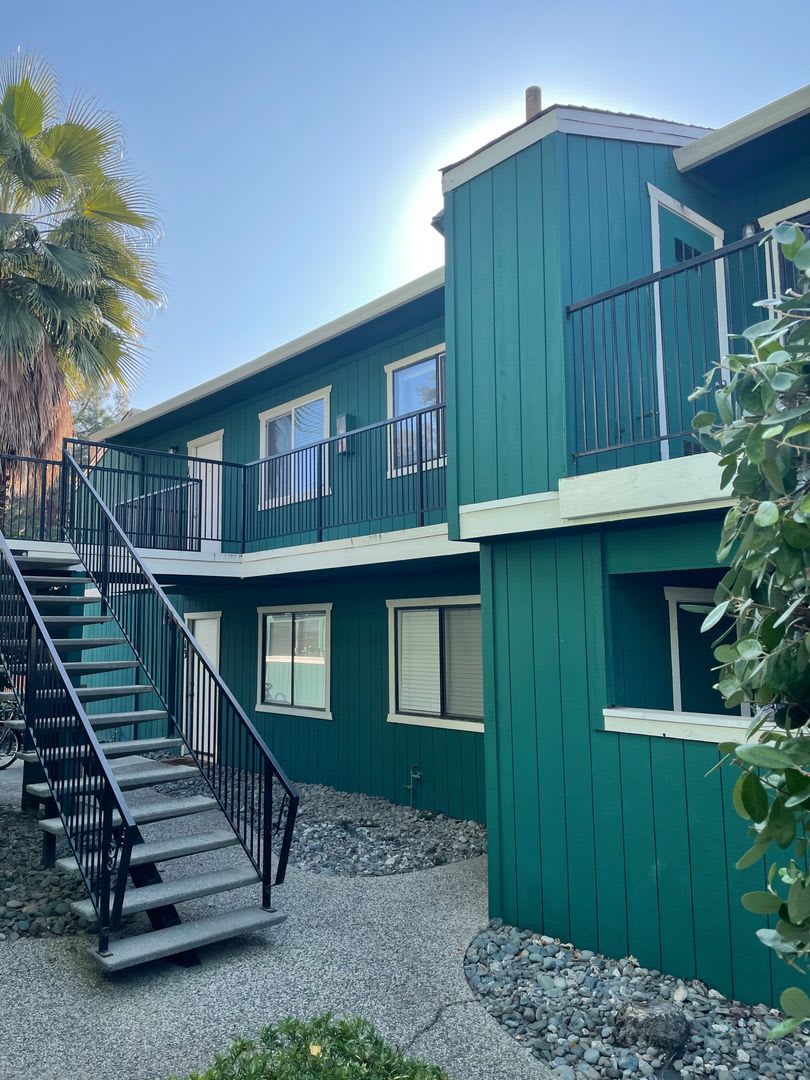 0014 - 458 Nord Ave #1
