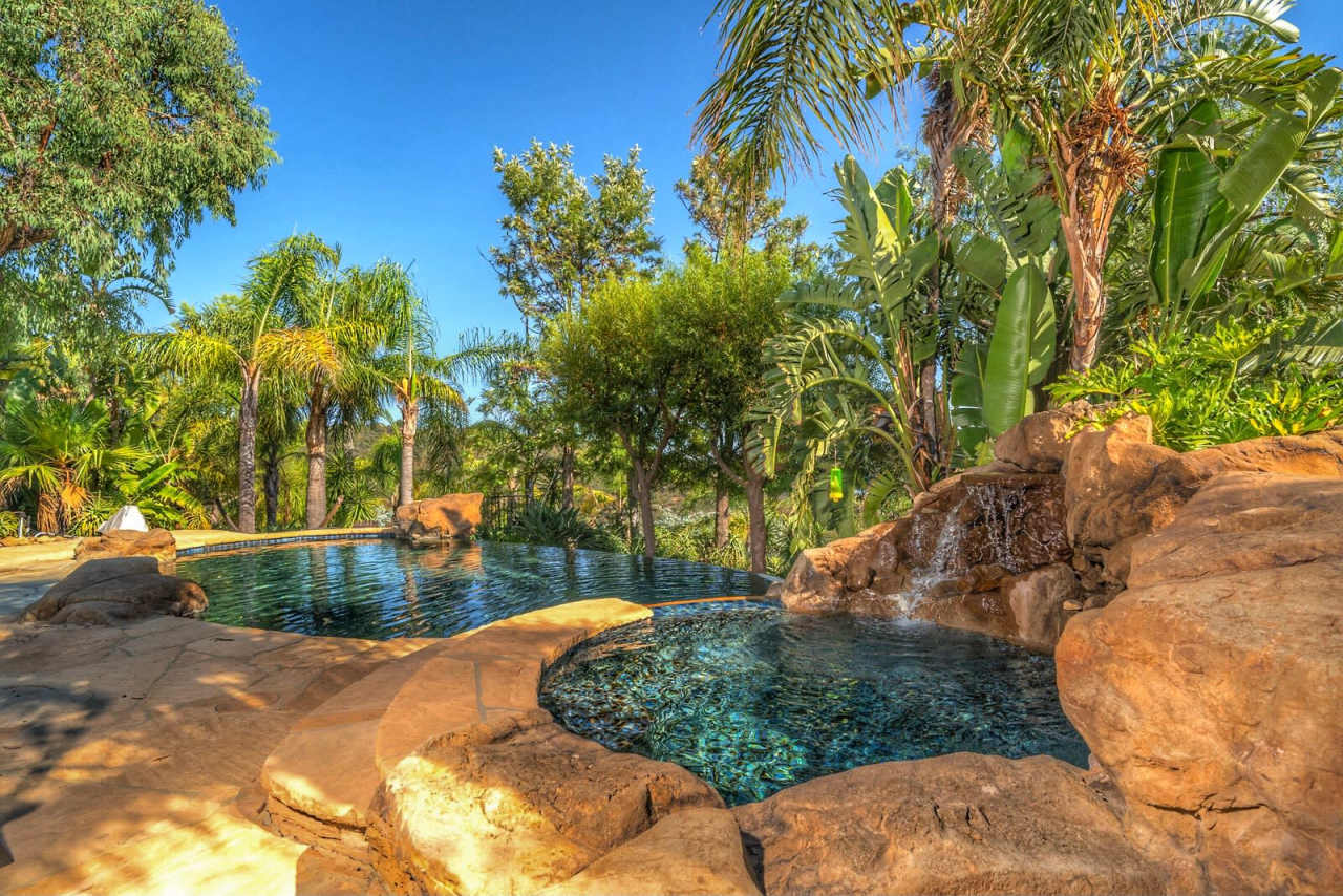 2535 Hawks Nest Trail