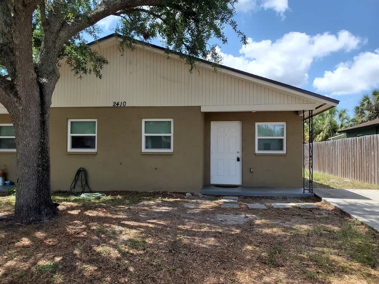 2410 W Cypress St Apt B