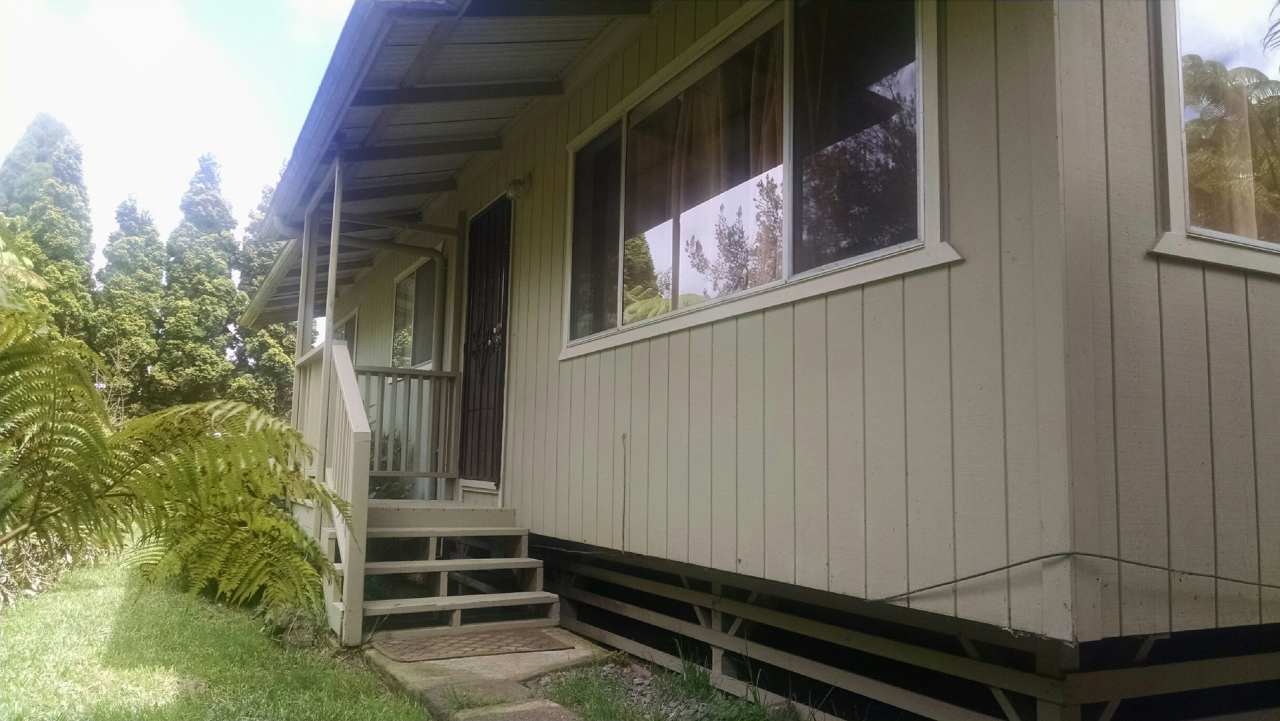 Lovely 3 bedroom 1.5 bath in cool Volcano Village