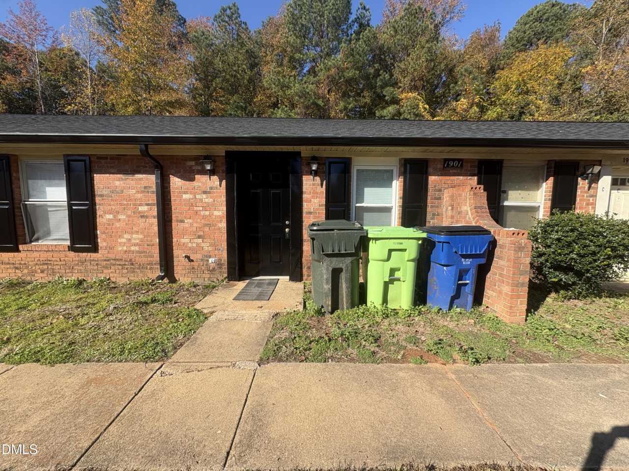 1901 Tischer Road unit: Apt B