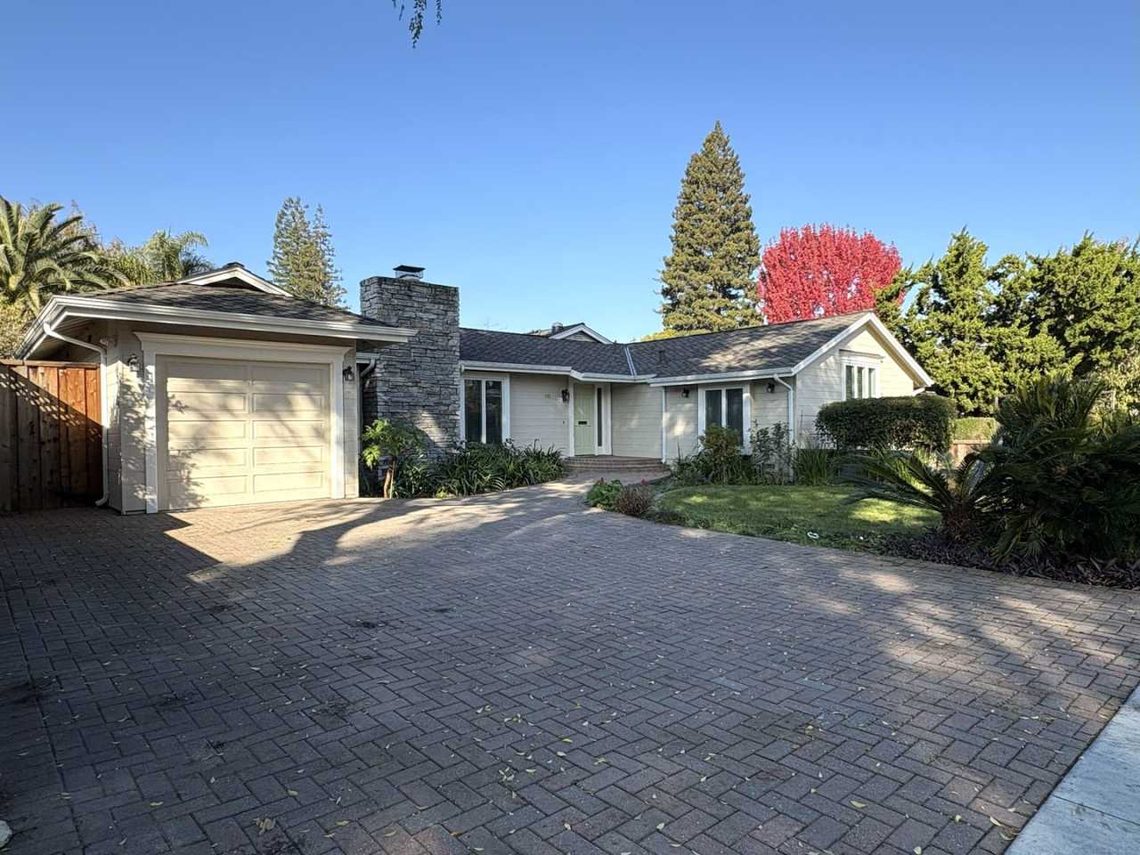 Beautiful Palo Alto Home with In-Law Suite, Central AC  Heated Pool