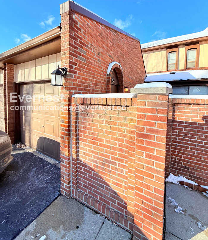 1129 Kirts Boulevard