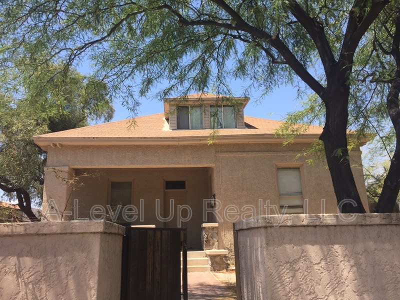 721 E 6th street - 1