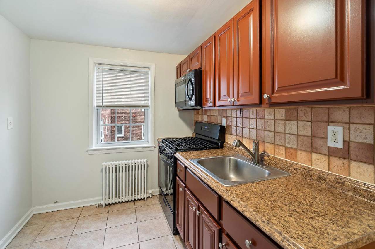 263 Bloomfield Avenue Apartments