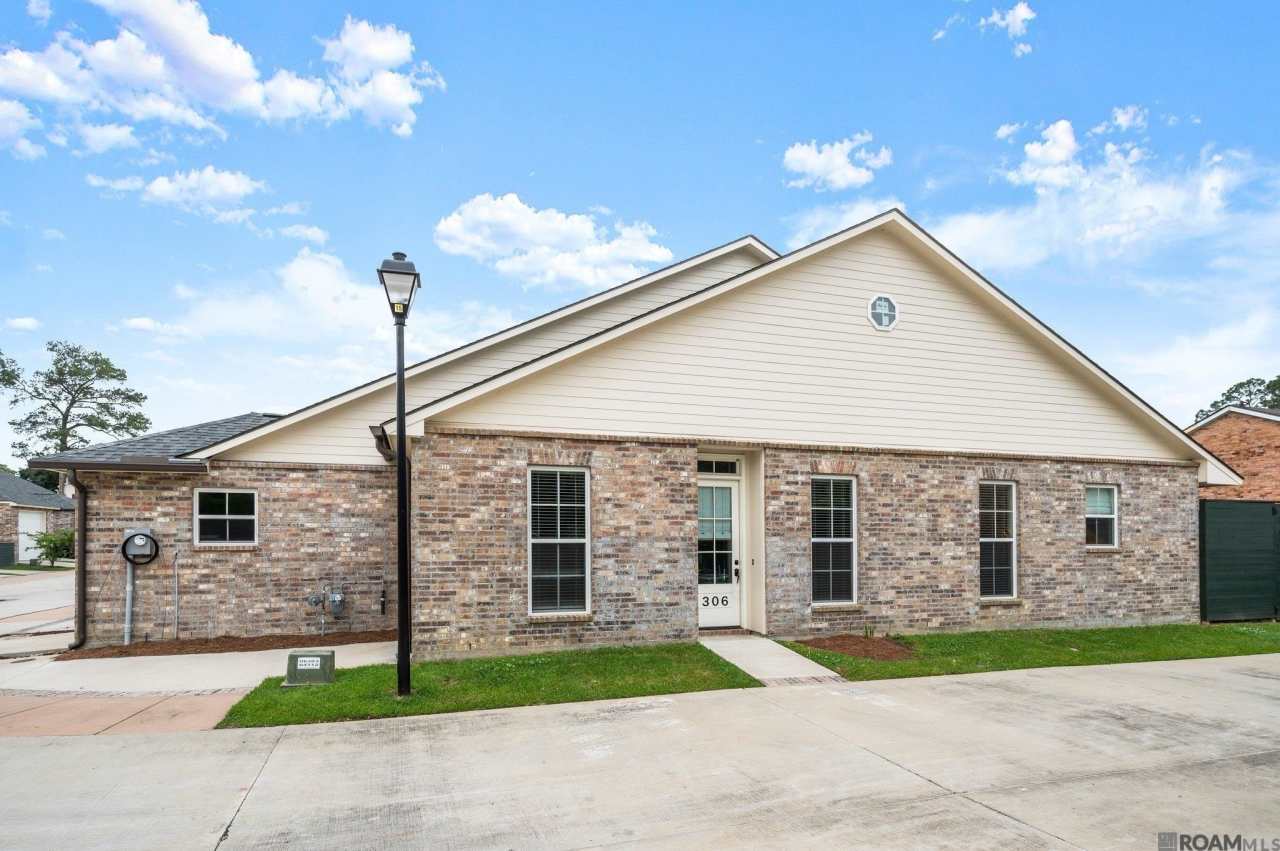 306 Saint Thomas Ln