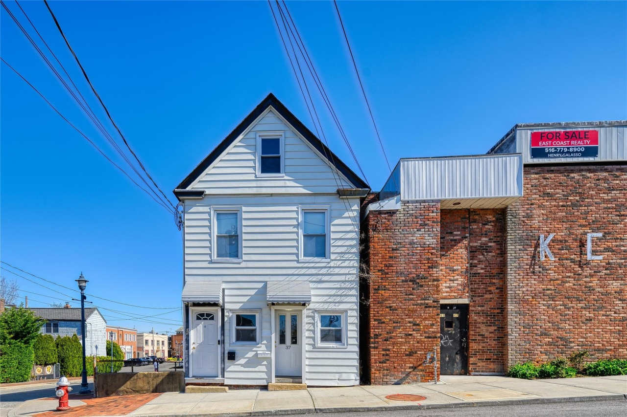 37 Summit Street