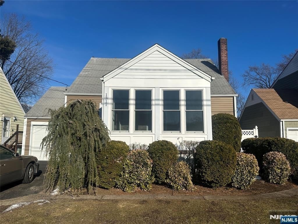 13-11  20th Street