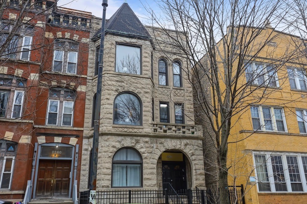 2242 N Halsted Street