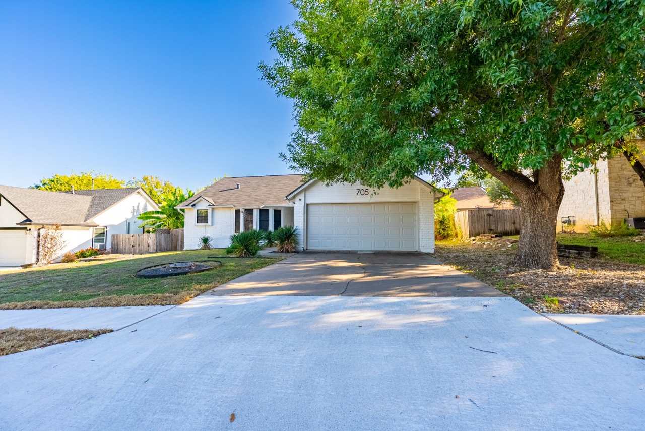 Beautiful 4 Bedroom, 2 Bathroom home in Round Rock!!!