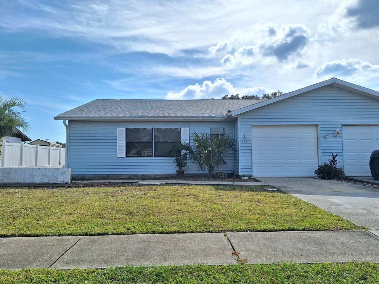 2BR 2BA DUPLEX IN PELICAN COVE WEST