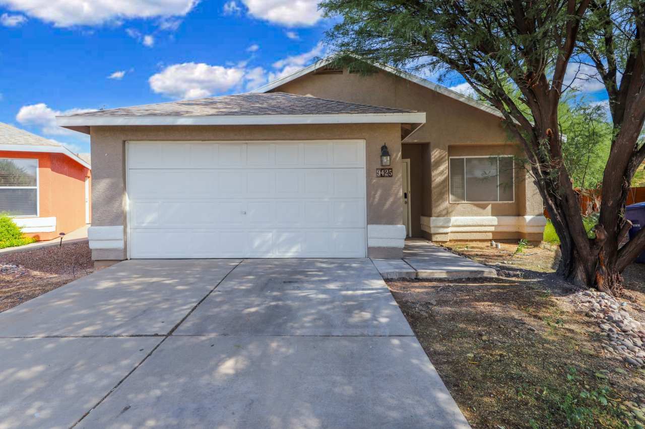 9425 East Lochnay Lane