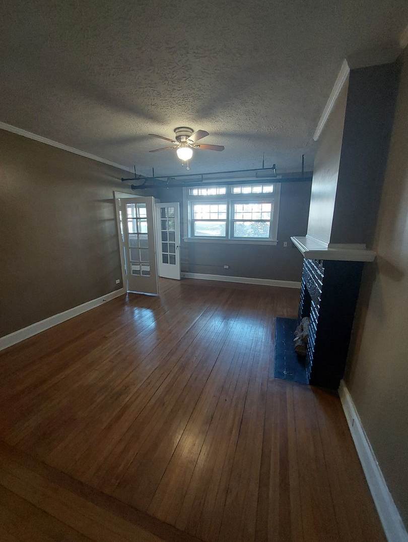 Twin Oaks Crossing Apartments