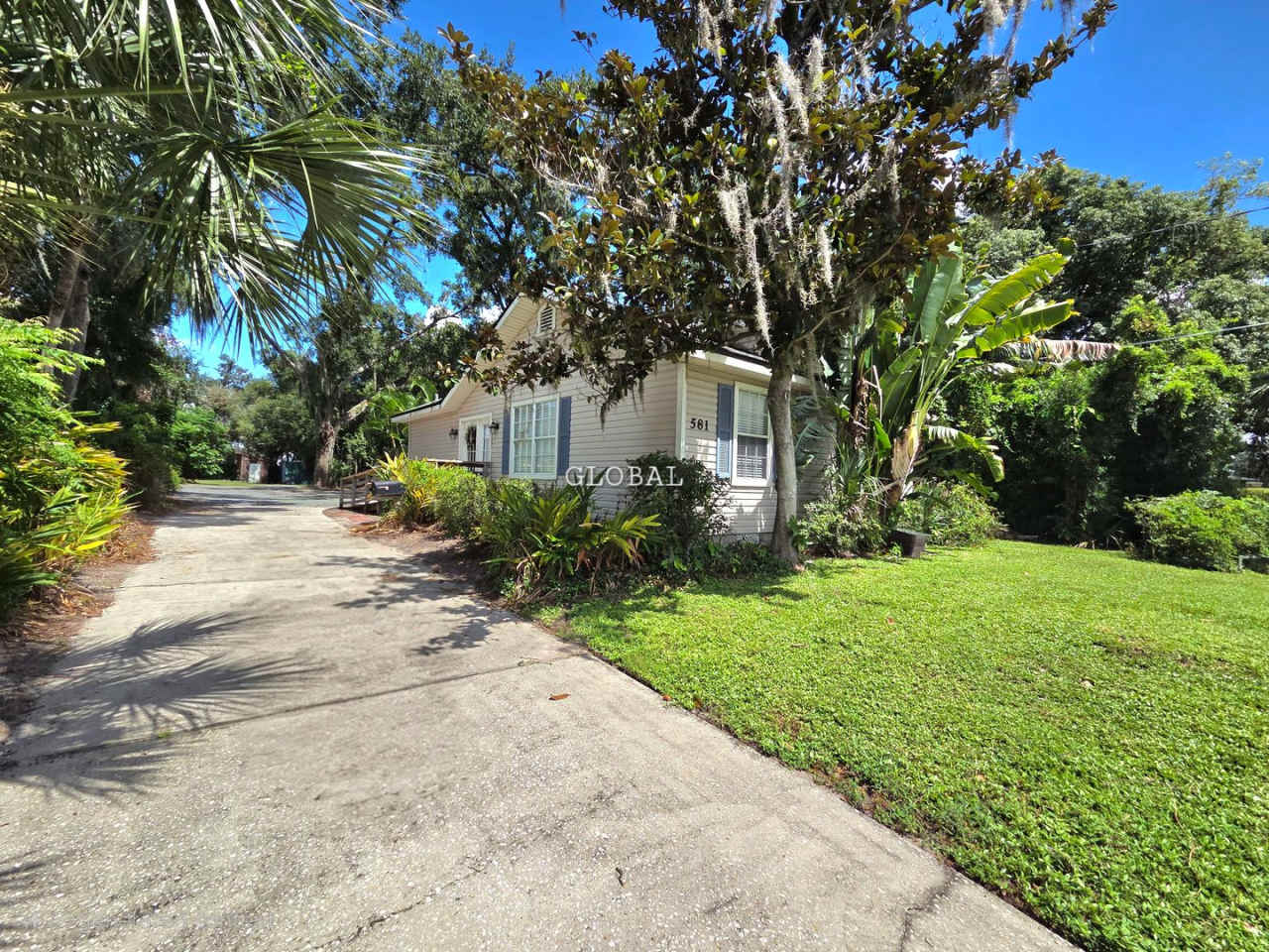 Charming 2-Bedroom Home within 3 miles of Downtown Winter Park