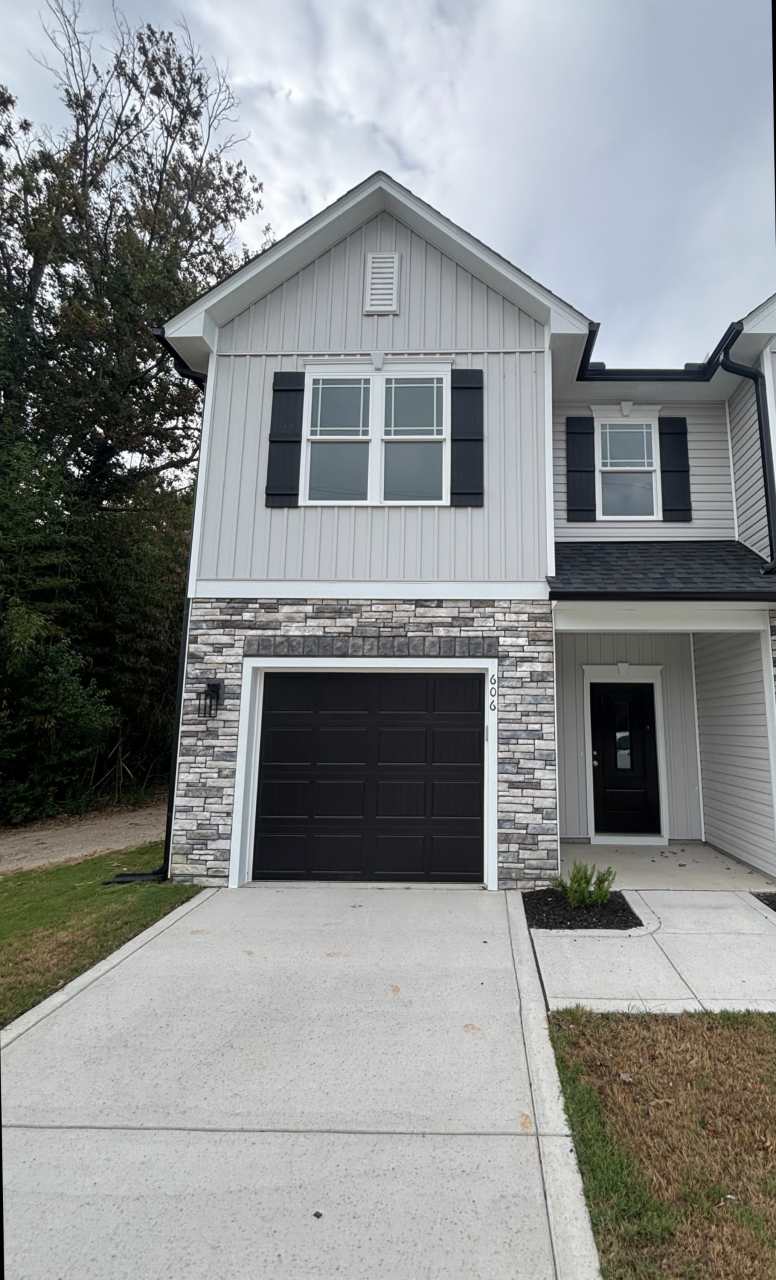 606 South Blackmon Street