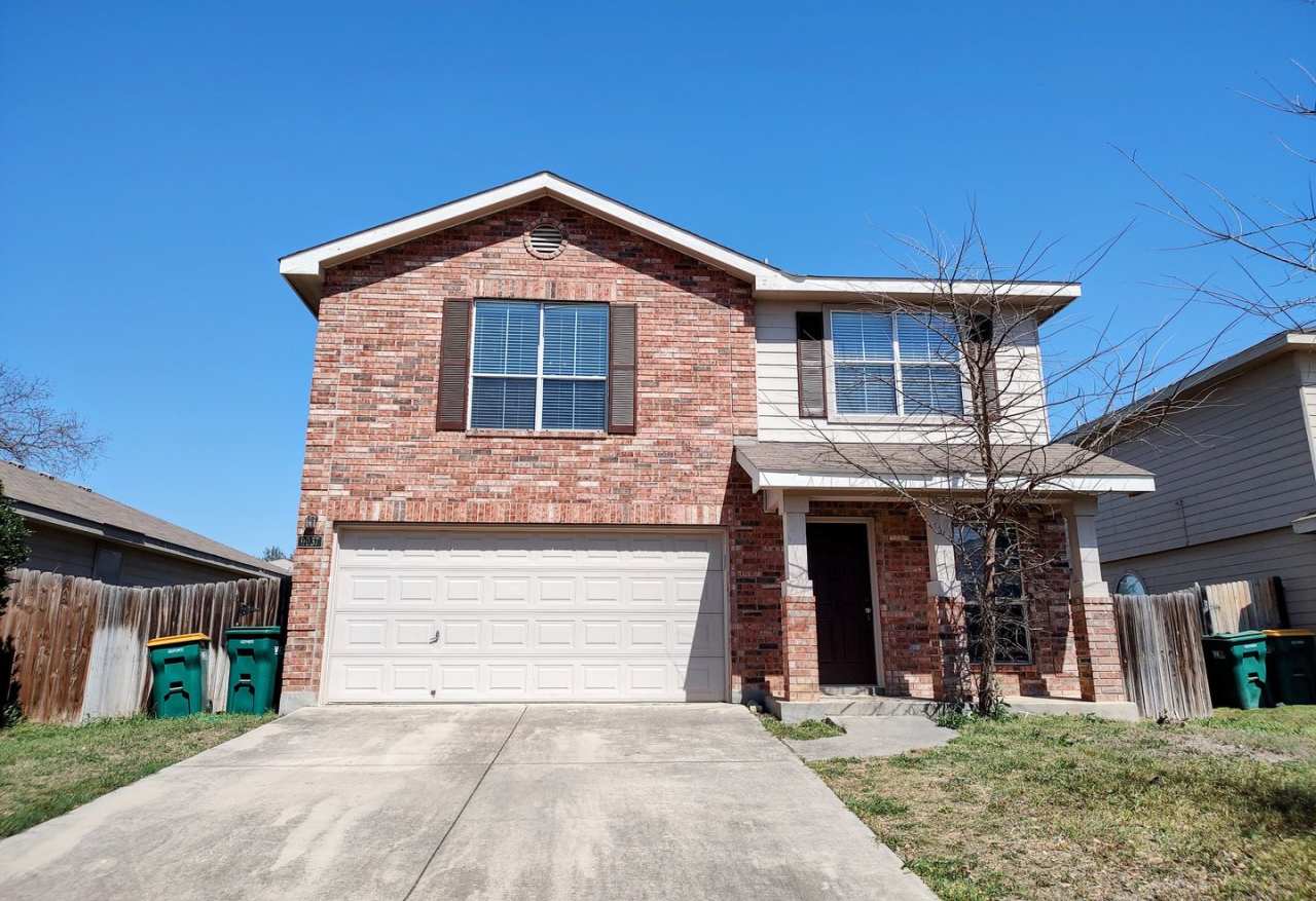 Great in gate Springwood Subdivision! Near JBSA Randolph, Forum and MORE!