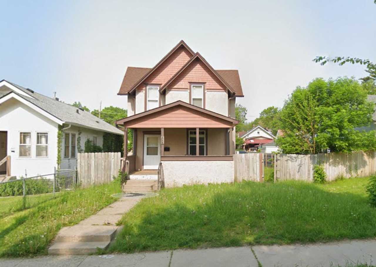 HUGE 4 BR + den in Minneapolis!