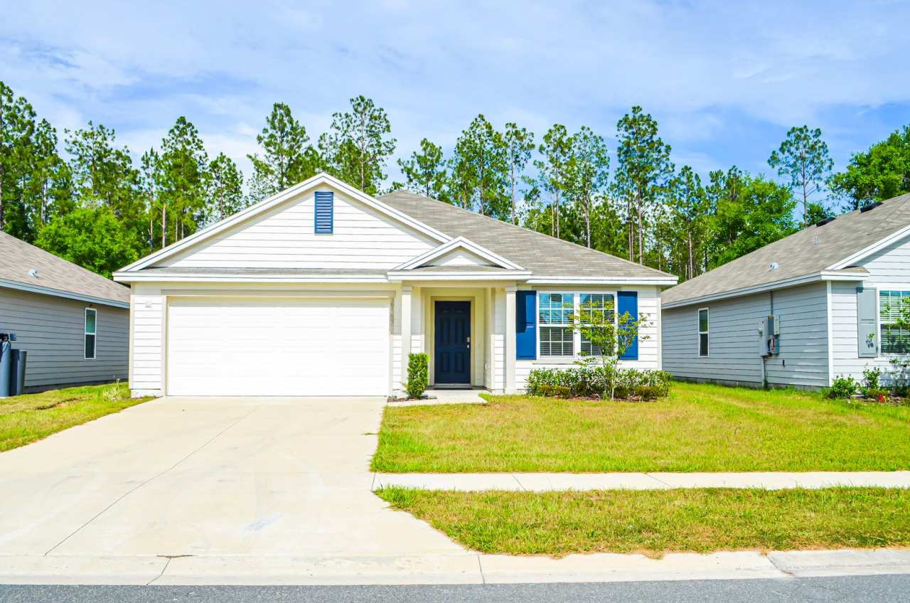 Lease Terms Negotiable - Avalon Woods 3 bedroom 2 bath home Newberry