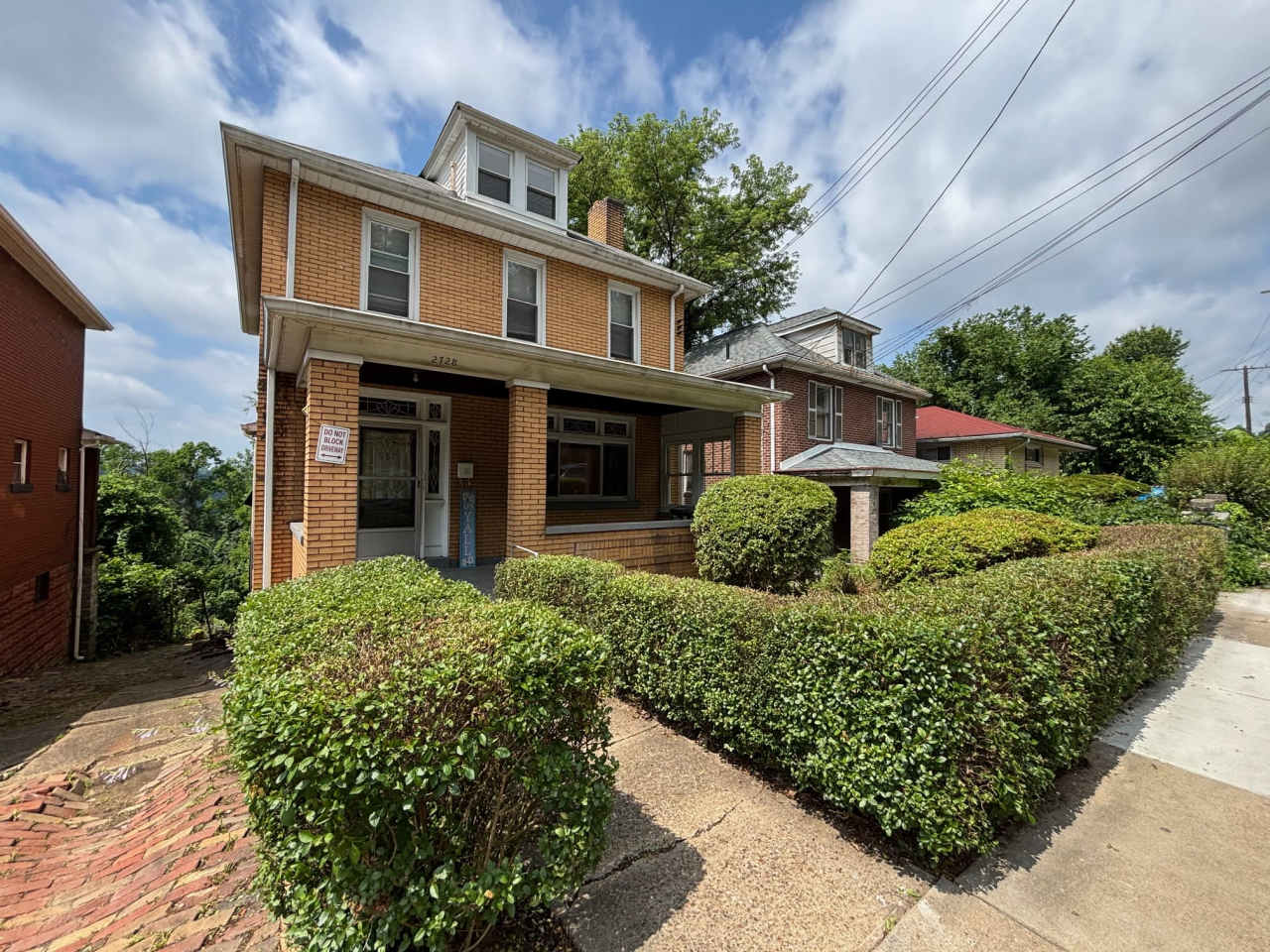 2728 Woodstock Avenue