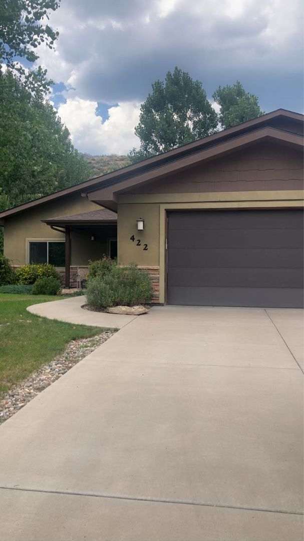 Luxury Living on the 7th Hole of Dalton Ranch Golf Course