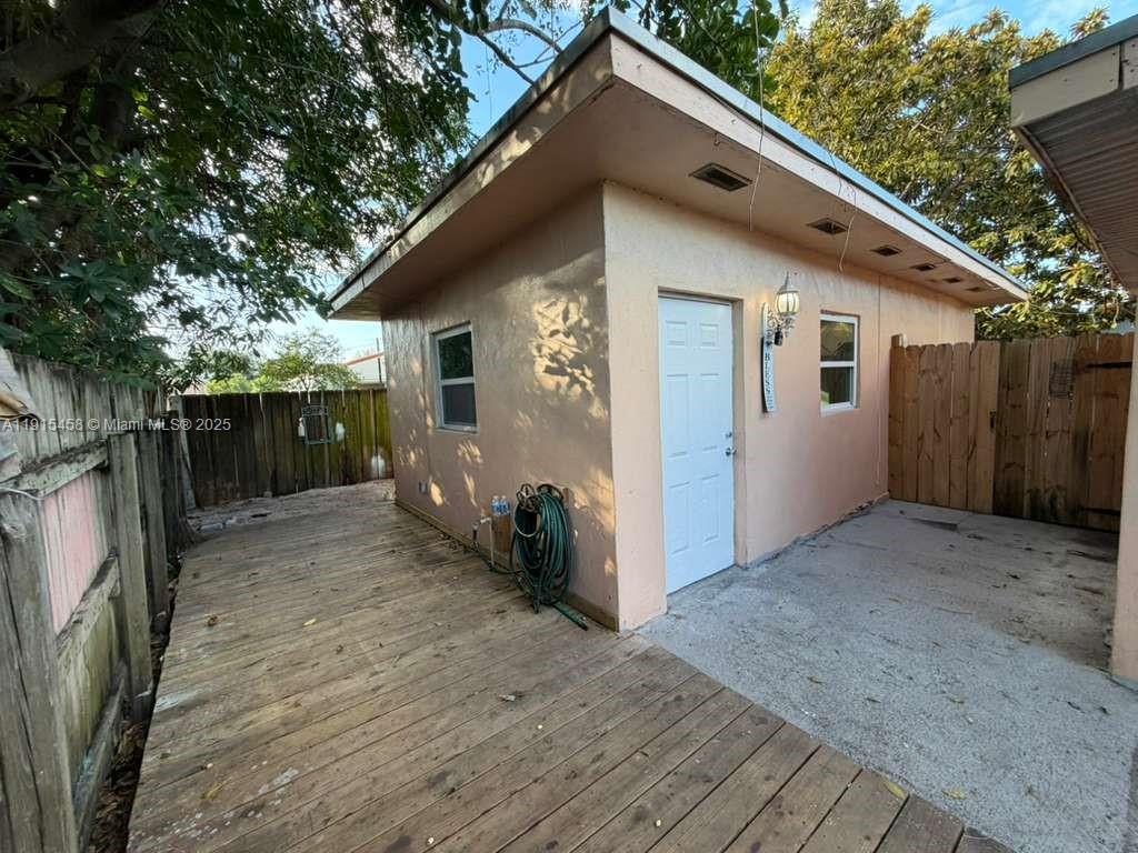 450 Northwest 43rd Place