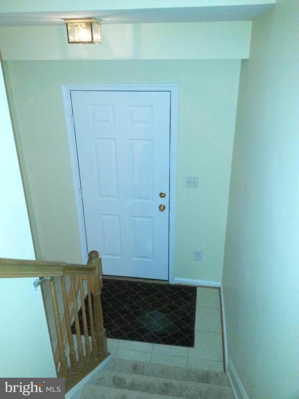 2060 UNIVERSITY Boulevard W