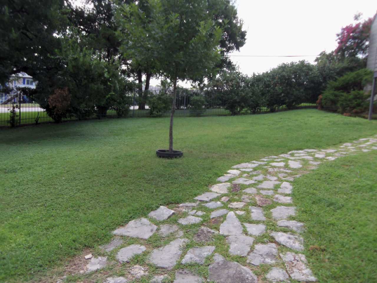 Cozy Condo close to downtown!!