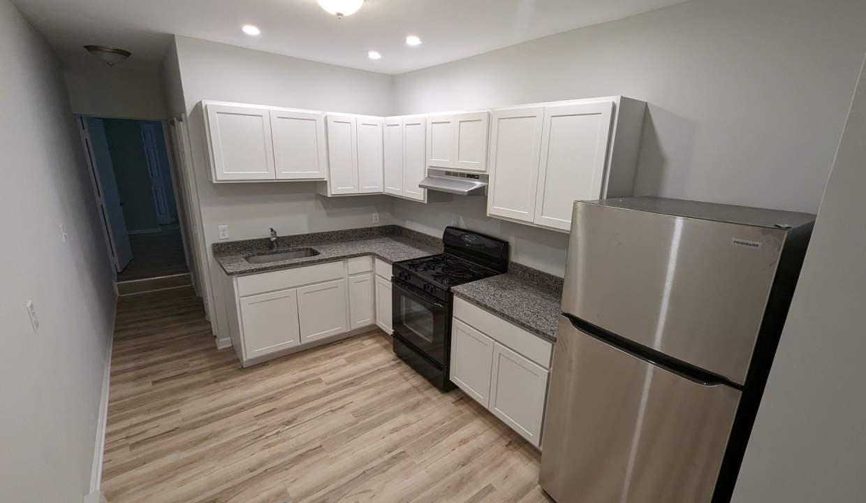 2 Bedroom, fully renovated!