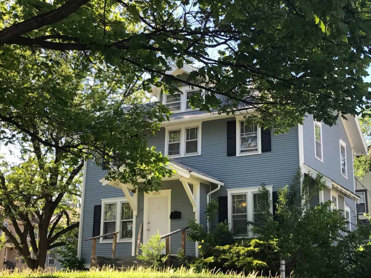 Spacious  Updated Craftsman House in Gifford Park