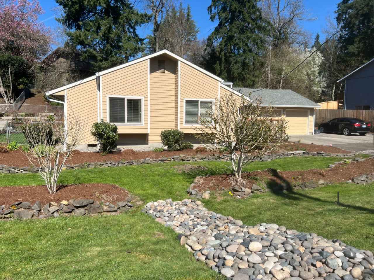 Beautiful Newly Renovated 3 Bedroom Home