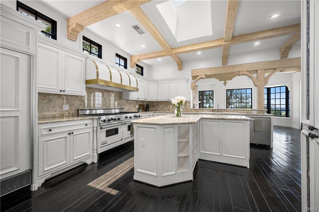 1541 Dolphin Terrace