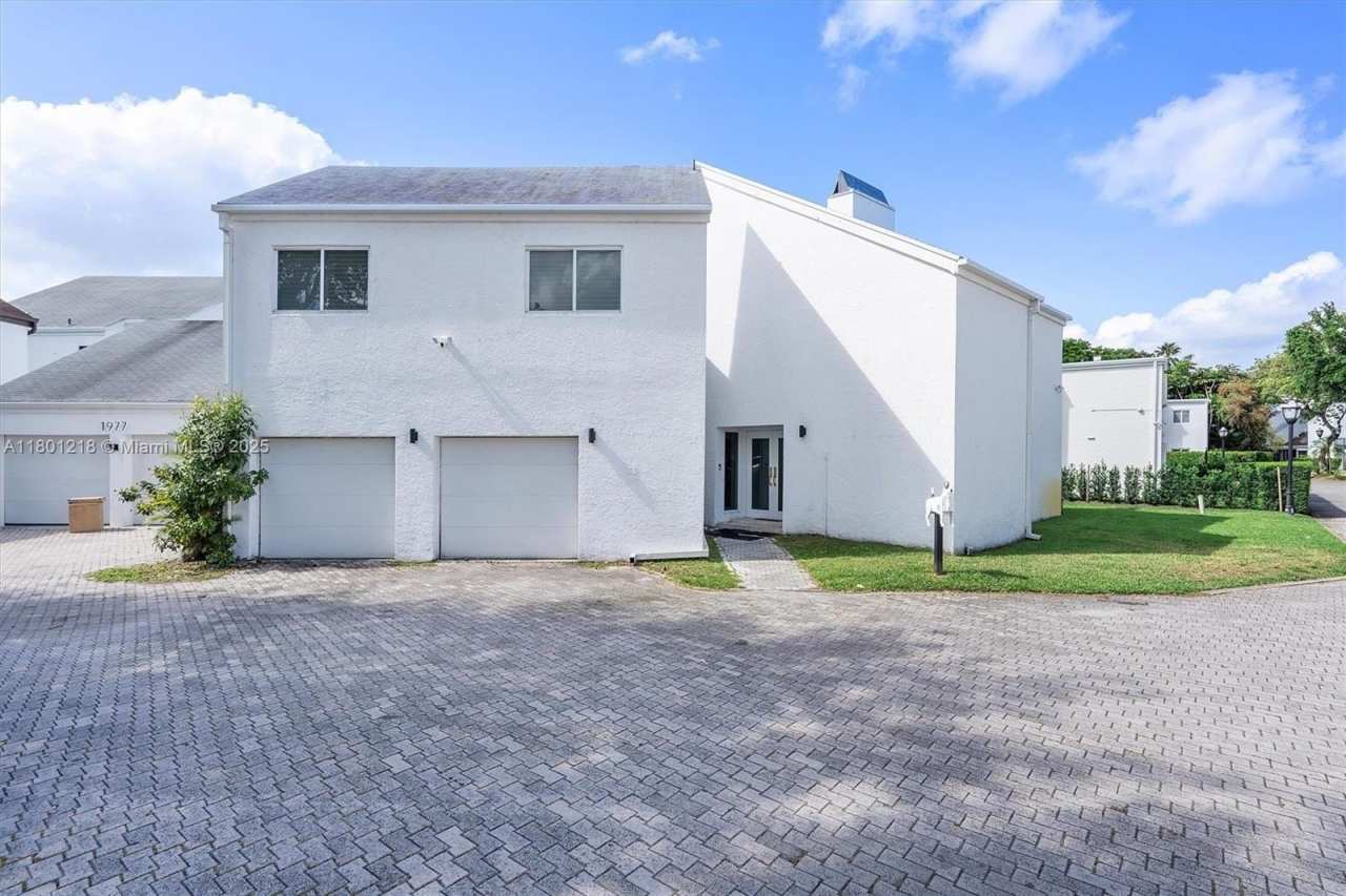 1981 S Oak Haven Cir