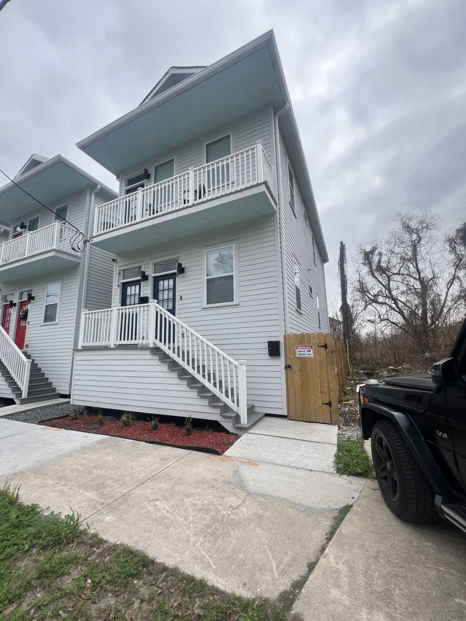 2718 South Galvez Street