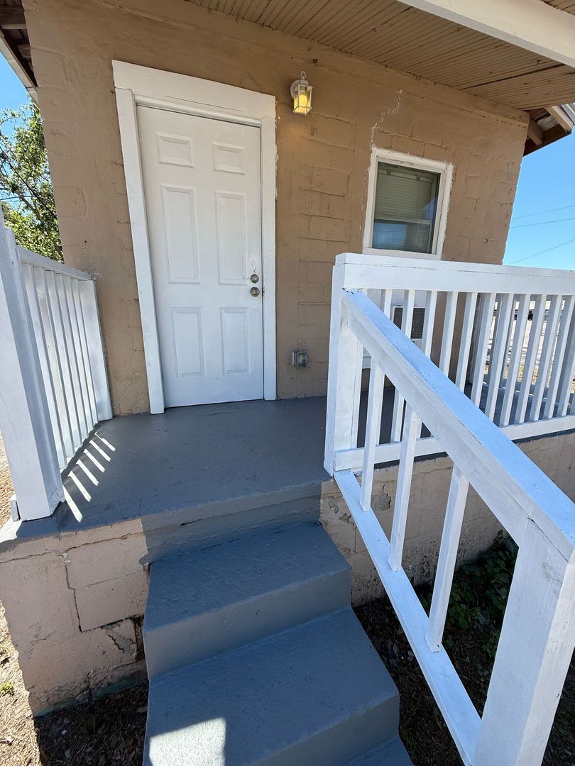 1/1 Ybor Cottage- Move in Ready